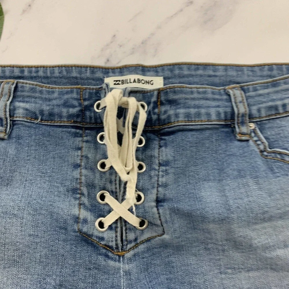 Billabong Womens Lace Up Jean Denim Shorts Size 30 Distressed Cut Offs Stretch - Picture 4 of 8